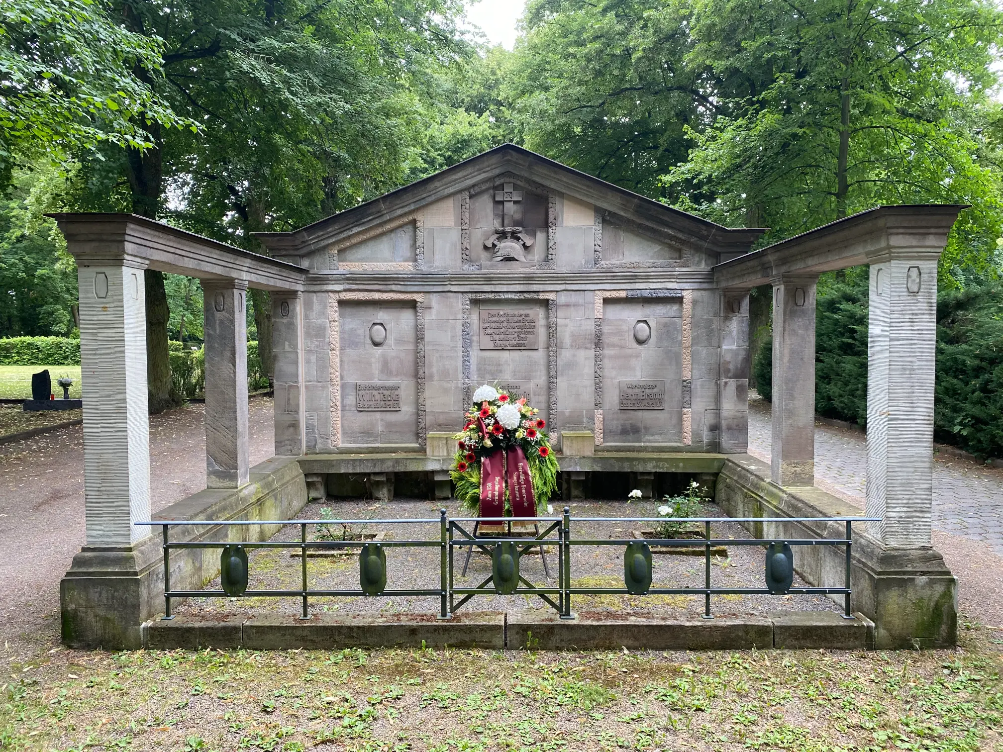 Feuerwehrdenkmal